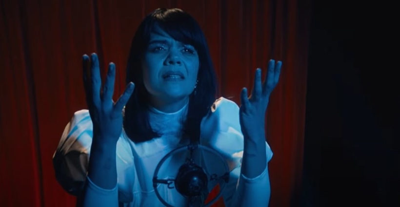 bat_for_lashes_at_your_feet_video